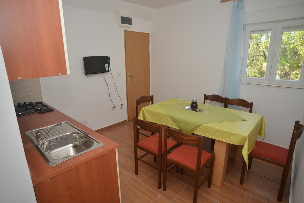Apartments Citrus Turanj Cameră foto