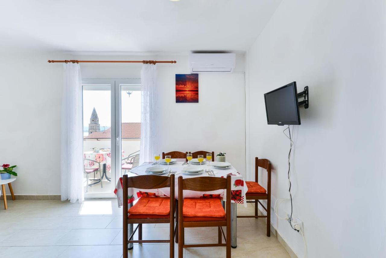 Apartments Citrus Turanj Exterior foto