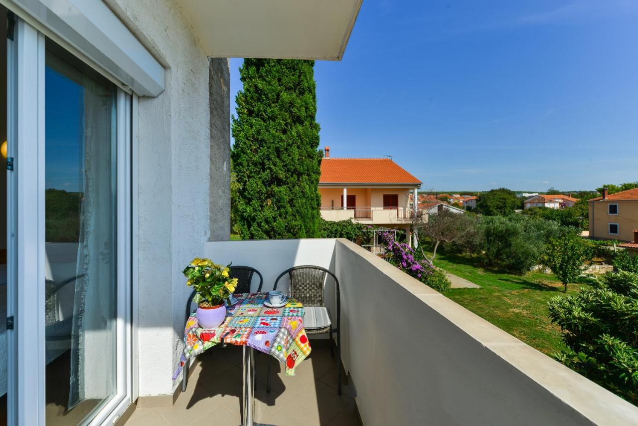 Apartments Citrus Turanj Exterior foto